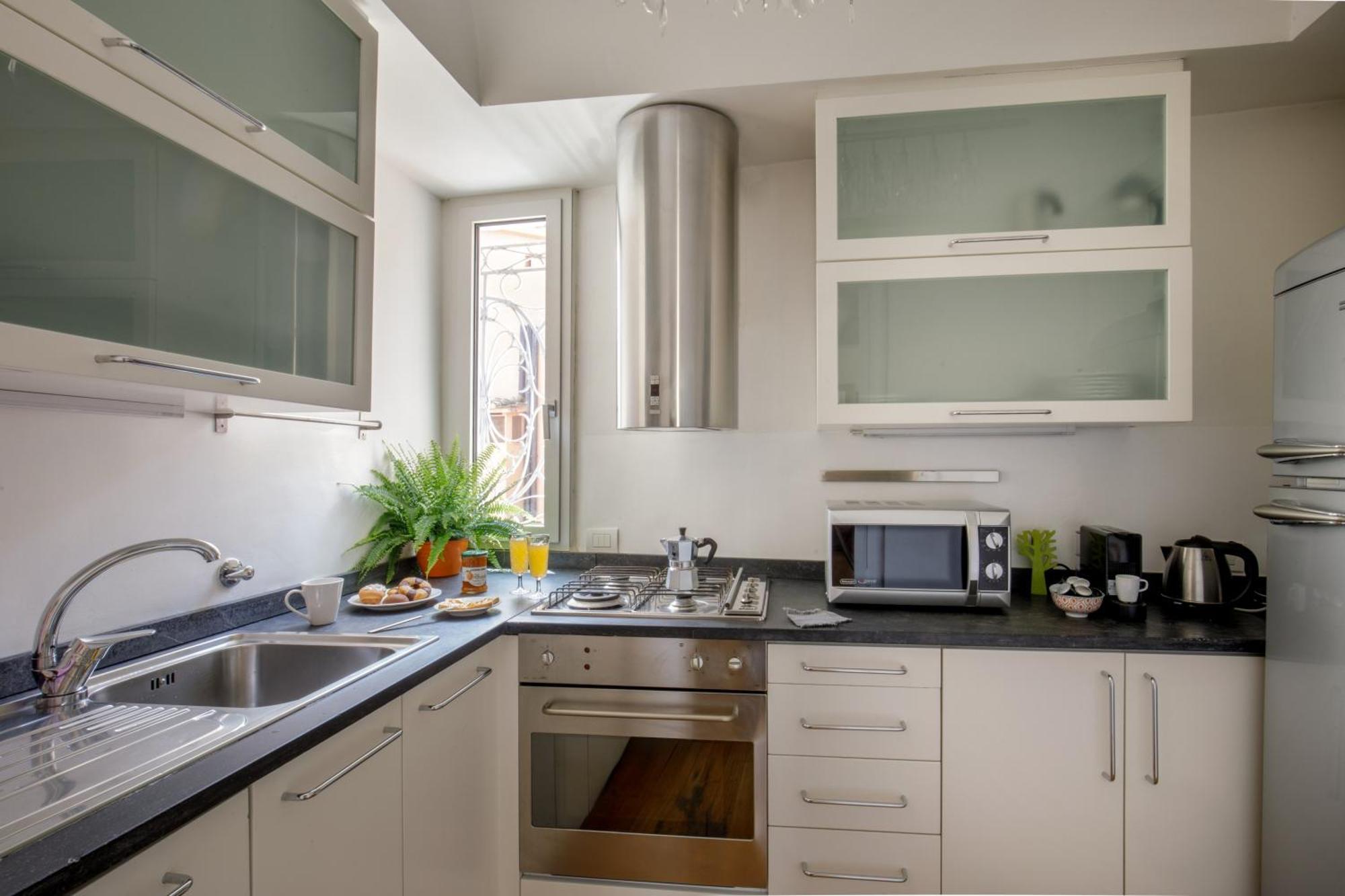 רומא The Right Place 4U Mario De Fiori Apartment מראה חיצוני תמונה